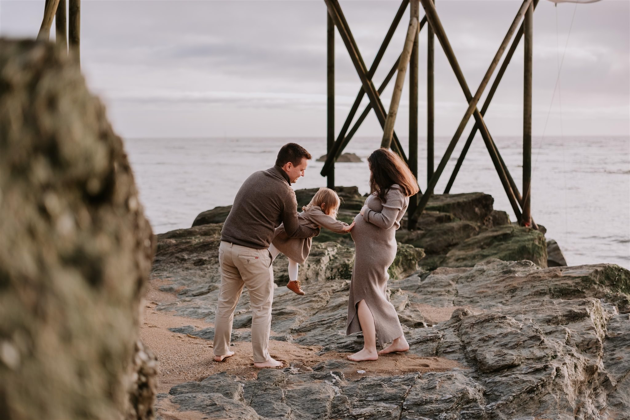 Inspiration mariage « Île de Loire » séance grossesse hiver plage de la rinais